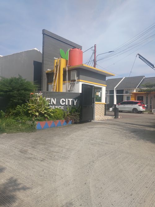 foto gerbang perumahan Green City Residence