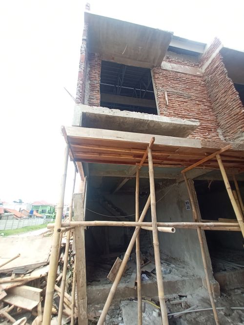 foto tampak rumah tipe BL2 Hook perumahan Duta Indah Residence 3