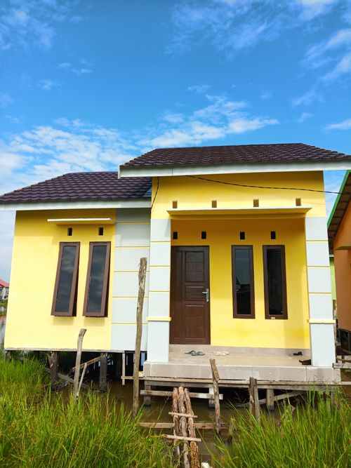 foto contoh rumah perumahan SURYA PUTRI BORNEO