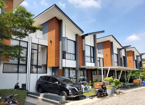 foto posisi tengah perumahan Springville Residence