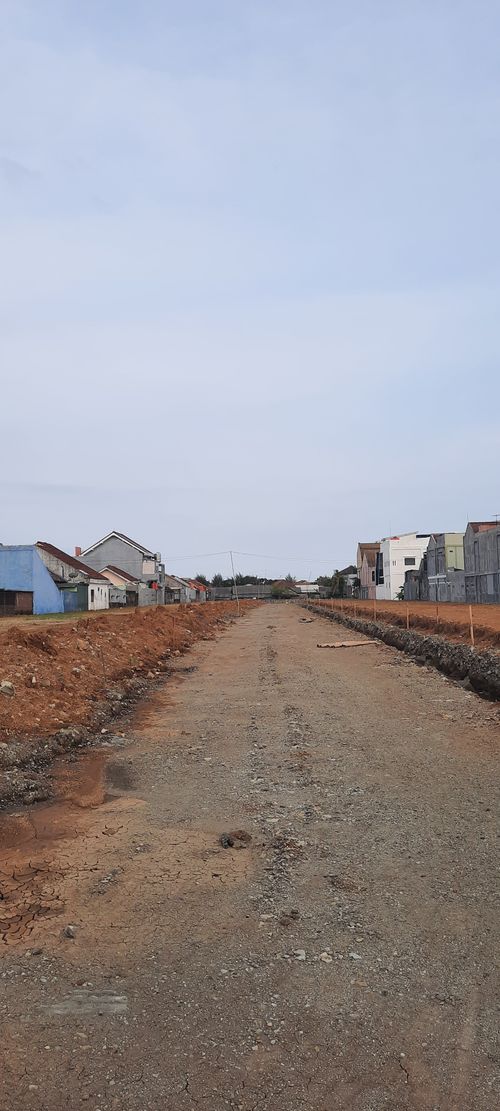 foto posisi tengah perumahan CASA DEL LIVIA