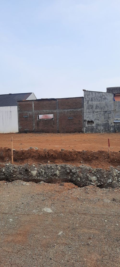 foto contoh rumah perumahan CASA DEL LIVIA