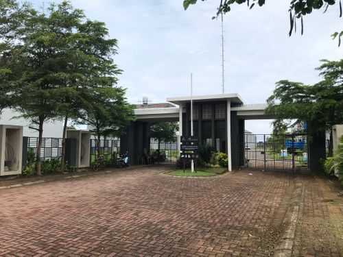 foto gerbang perumahan Water Front City 2 The Mansion