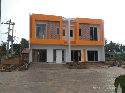 foto tampak rumah tipe 80 perumahan Perum. Sinar indah 3