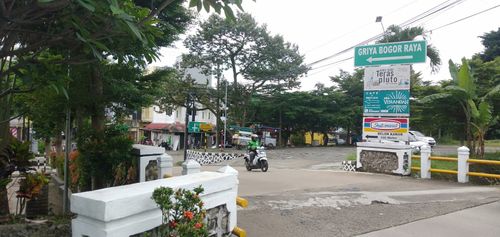 foto gerbang perumahan GRIYA BOGOR RAYA