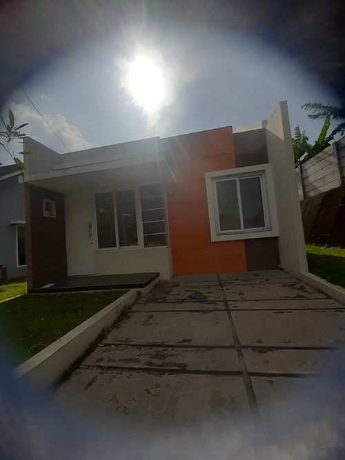 foto tampak rumah tipe MOON LAKE ROSE HOEK 245 perumahan CIBUBUR COUNTRY