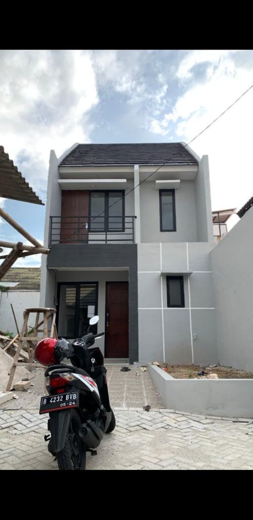 foto tampak rumah tipe Anggrek 2 Lantai perumahan Griya Kencana II