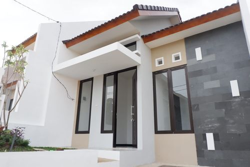 foto tampak rumah tipe 45/84 E4-124 perumahan PT ALAM MAHAMERU