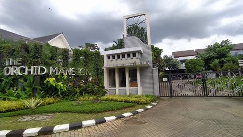 foto gerbang perumahan THE ORCHID MANSION