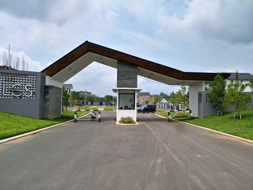 foto gerbang perumahan THE MILES 2