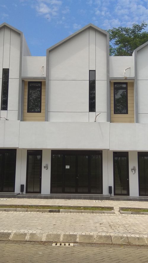 foto tampak rumah tipe Mhouse A-10 perumahan The Araya