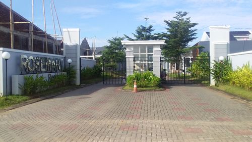 foto gerbang perumahan ROSEMARY