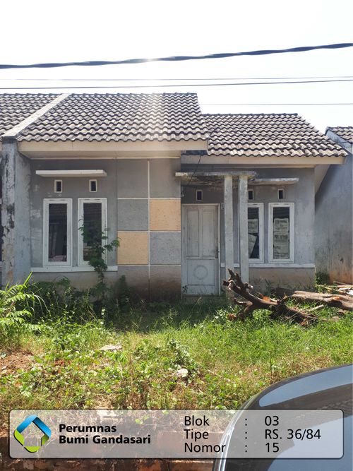 foto tampak rumah tipe 36/84 perumahan Perumnas Bumi Gandasari