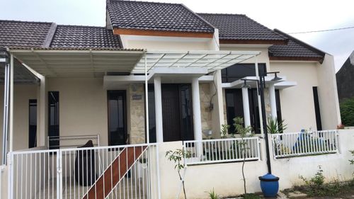foto tampak rumah tipe 39/84 E4-148 perumahan PT ALAM MAHAMERU