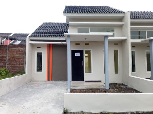 foto tampak rumah tipe 36/72 perumahan THE PLATINUM REGENCY