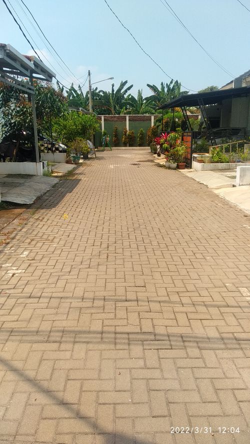foto posisi tengah perumahan G-Land Ciwastra Residence