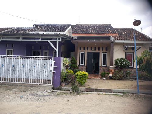 foto tampak rumah tipe 36 perumahan Bandar Jaya Asri