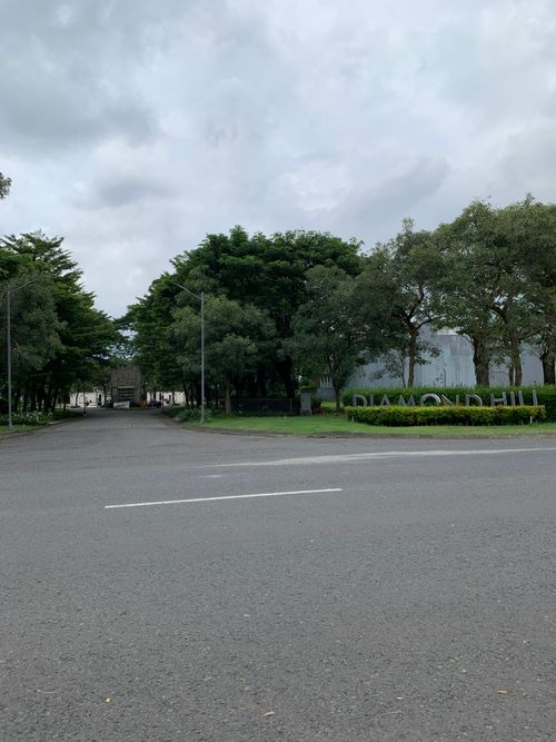 foto gerbang perumahan DIAMOND HILL CITRALAND 2