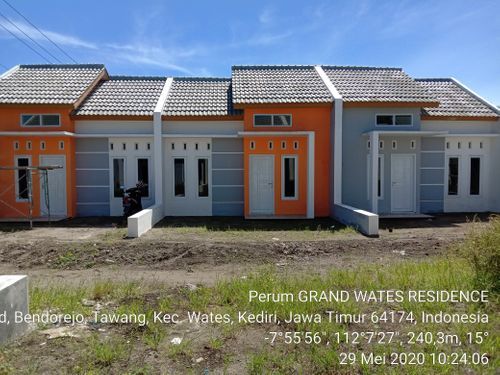 foto tampak rumah tipe 36/72 perumahan GRAND WATES RESIDENCE