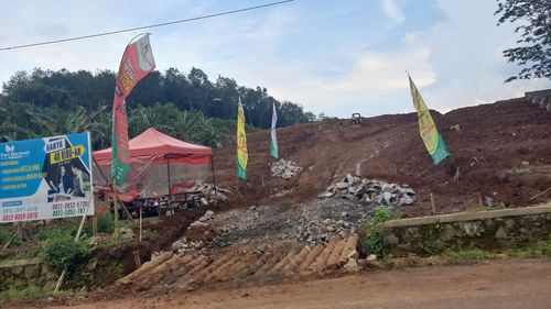 foto gerbang perumahan PURI HARMONI PRINGAPUS