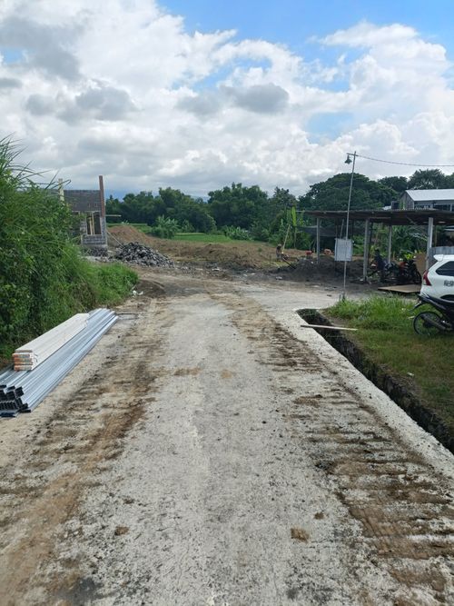 foto posisi tengah perumahan PERUM. NARATAMA RESIDENCE KEROBOKAN II