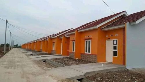 foto posisi tengah perumahan BUMI WARINGIN INDAH
