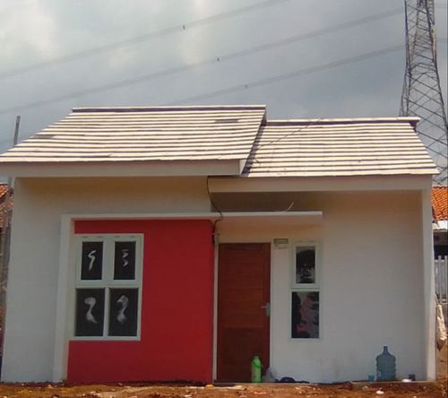 foto tampak rumah tipe 30/72 perumahan Permata sindang panon