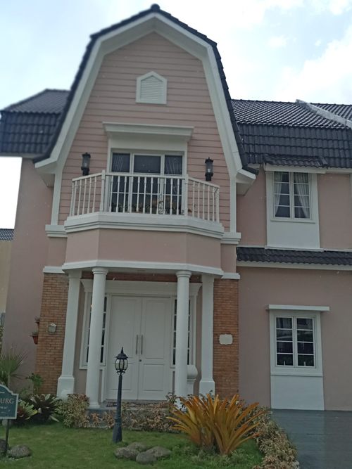 foto tampak rumah tipe VOORBURG perumahan MEDAN RESORT CITY CLUSTER EINDHOVEN
