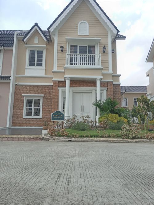 foto tampak rumah tipe BERGEN perumahan MEDAN RESORT CITY CLUSTER EINDHOVEN