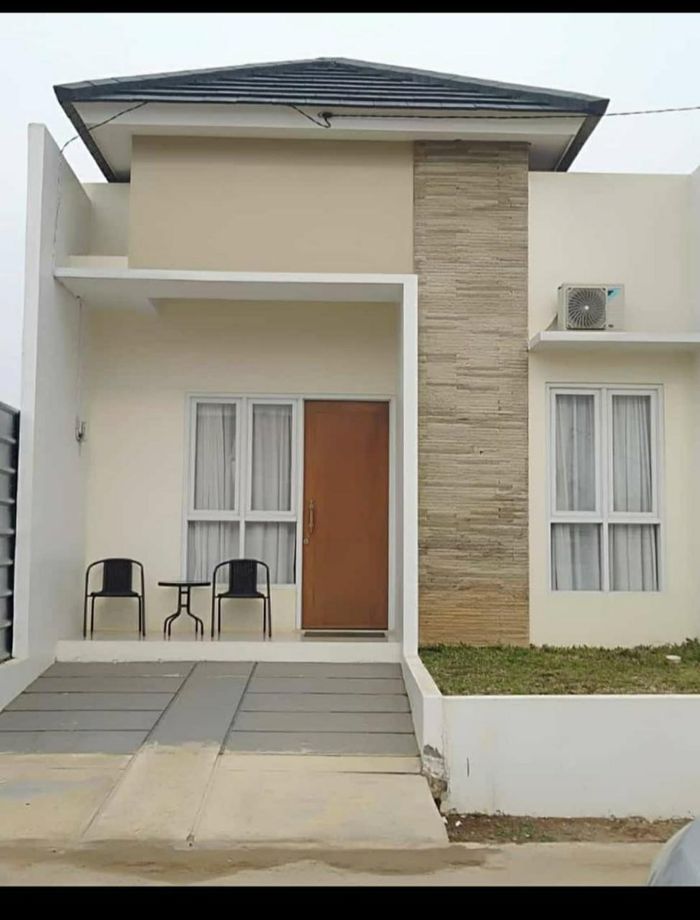 foto tampak rumah tipe 36/82 perumahan CIRUAS LAND