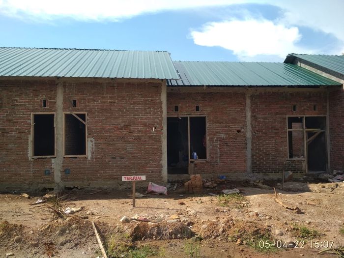 foto tampak rumah tipe 30/72 perumahan GRIYA TOGIKA MANDAI