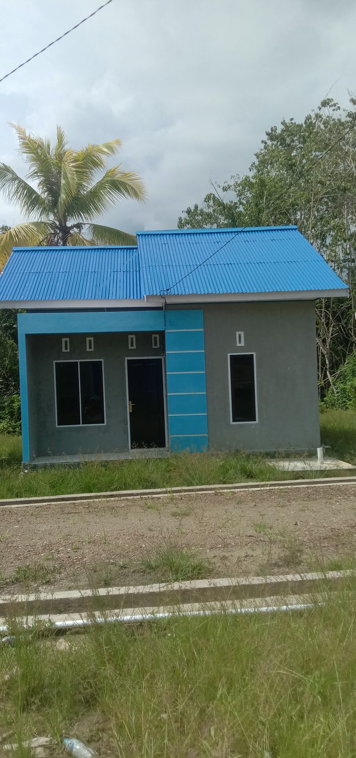 foto tampak rumah tipe 36 perumahan Grand Apernas Majener