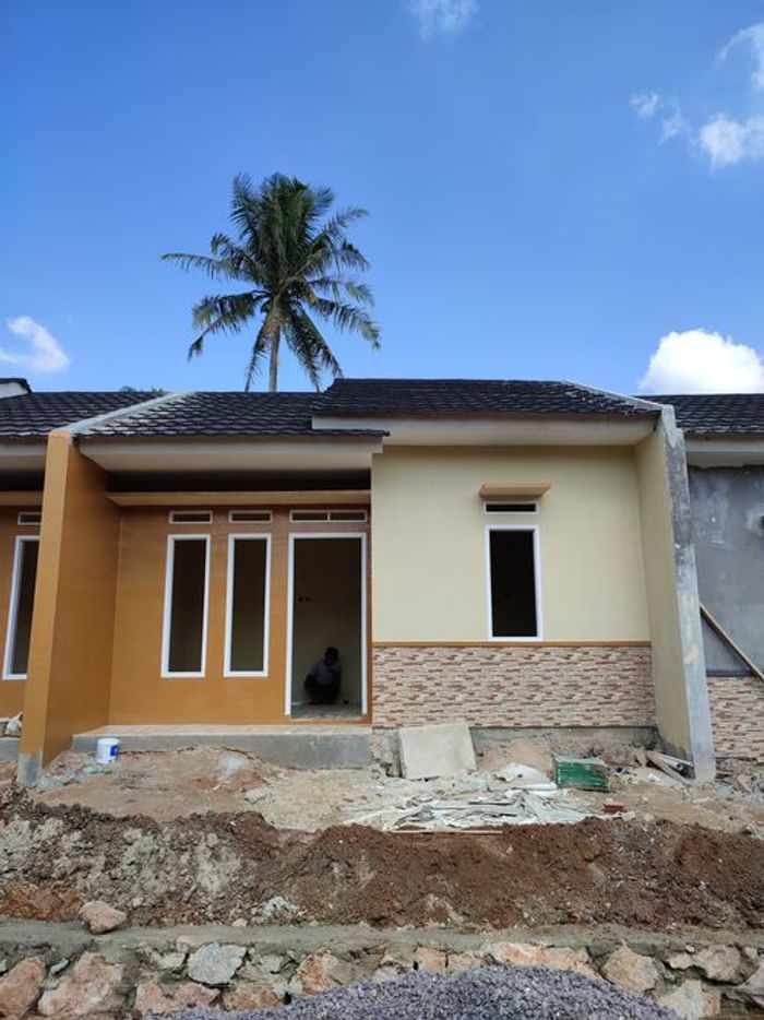 foto tampak rumah tipe 36/72 perumahan KAMPOENG MODERN