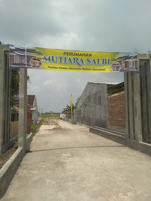 foto gerbang perumahan MUTIARA SALBI