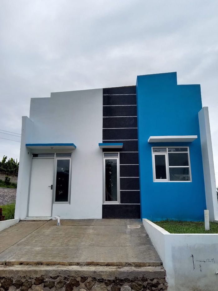 foto tampak rumah tipe 36/60 perumahan BELAH JAWA PERMAI II