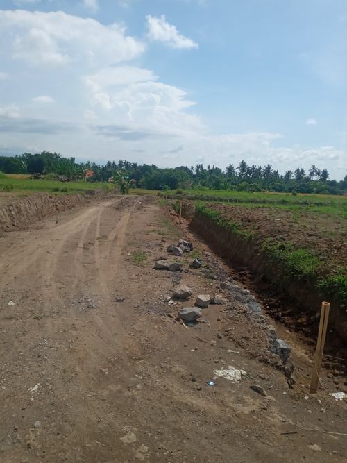foto posisi tengah perumahan PURI ARTHA KEROBOKAN 5