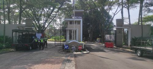 foto gerbang perumahan TATAR MAYANGSUNDA KBP