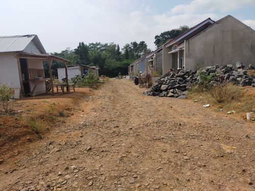foto posisi tengah perumahan Griya Satria Bukit Permata Tahap 5