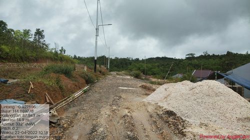 foto posisi tengah perumahan GRAND DELTA REGENCY