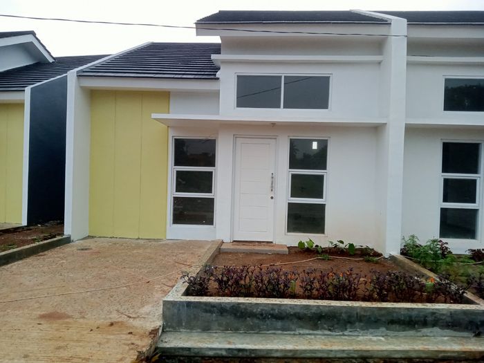 foto tampak rumah tipe PLATINUM perumahan Grand Mutiara Bougenville