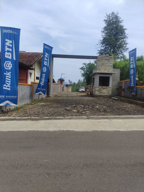 foto gerbang perumahan BLITZ CMALAKA 2