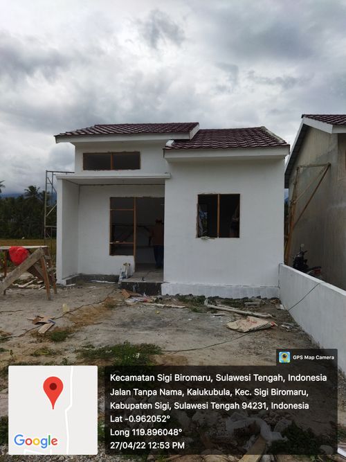 foto contoh rumah perumahan Lando Mansion