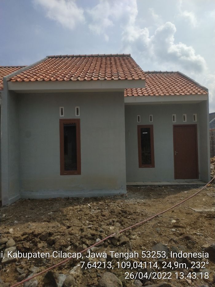 foto tampak rumah tipe 30/60 perumahan GRAND MAHKOTA SULTAN