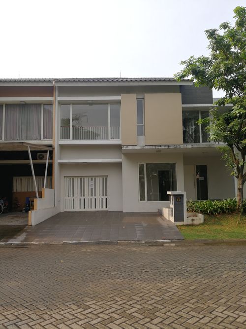 foto contoh rumah perumahan KEBAYORAN VILLAGE II BINTARO JAYA