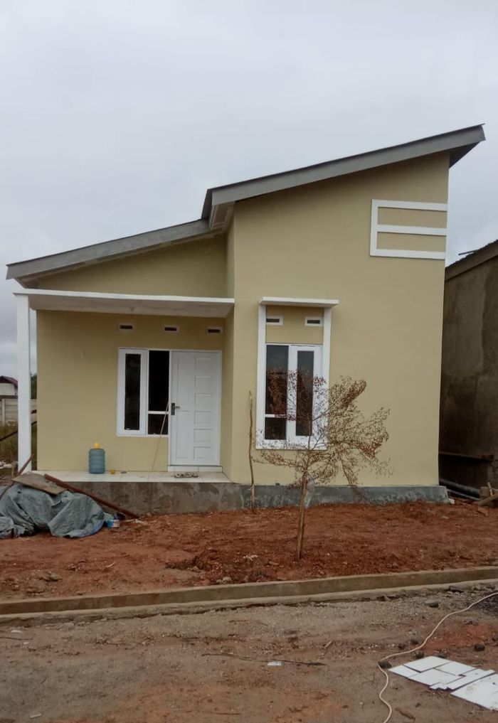 foto tampak rumah tipe 36/140 perumahan VILLA INTAN RAYA