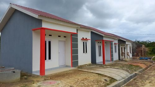 foto posisi tengah perumahan PERUMAHAN AFLAH MUTIARA BARUGA