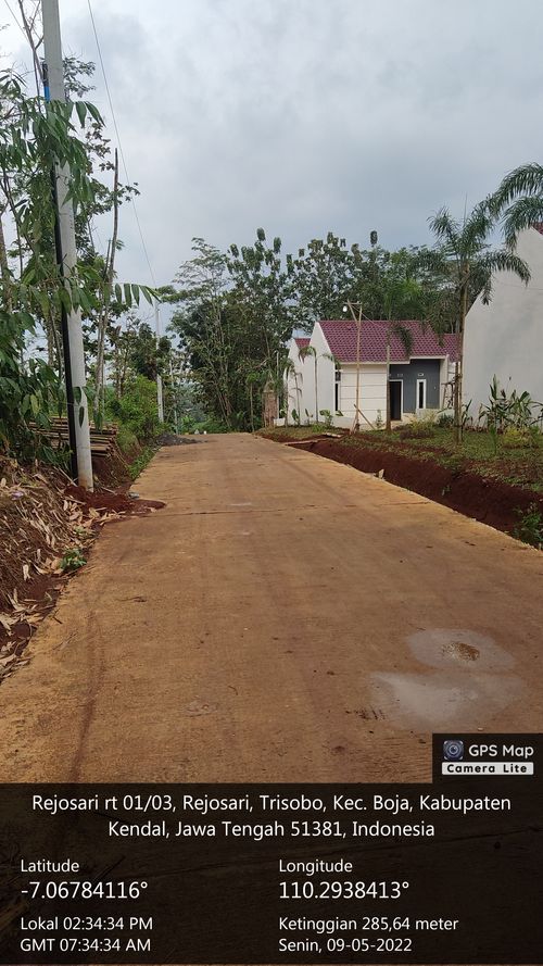foto posisi tengah perumahan Gaharu Village