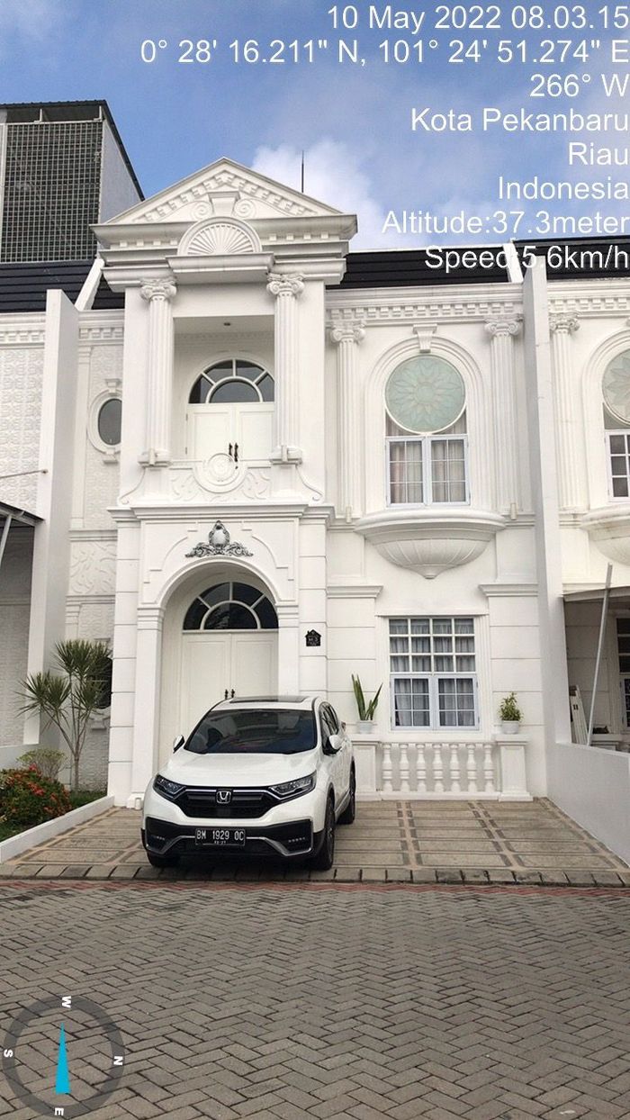 foto tampak rumah tipe ANTOINETTE perumahan CEMARA SUITES