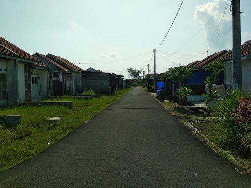 foto posisi tengah perumahan Griya Tegal Asri