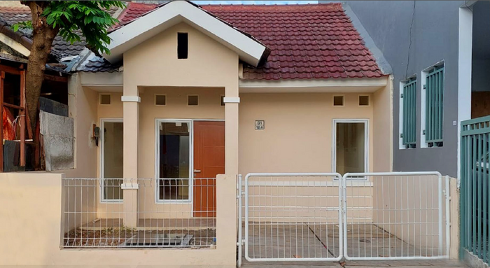 foto tampak rumah tipe EXISTING perumahan Aeroland Residence